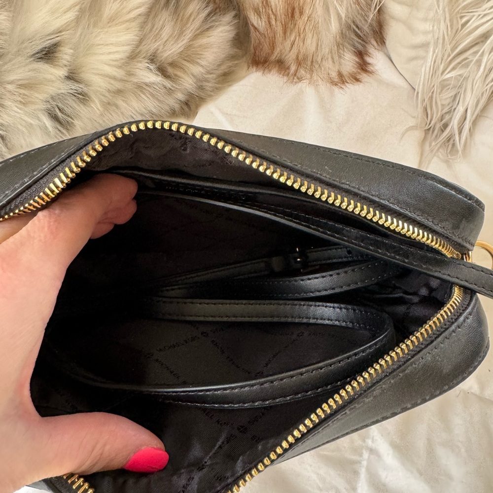 Michael Kors - Picture 3 of 3